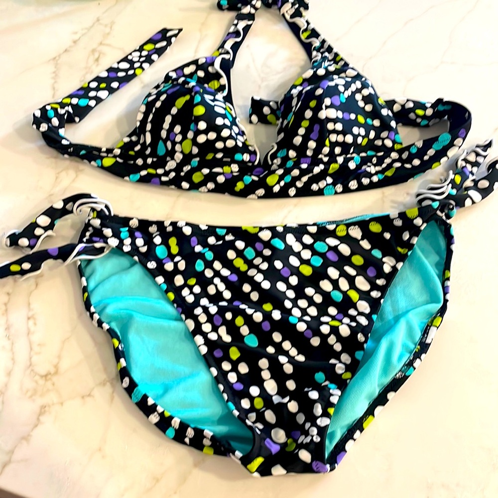 CUTE POLKA DOT BIKINI